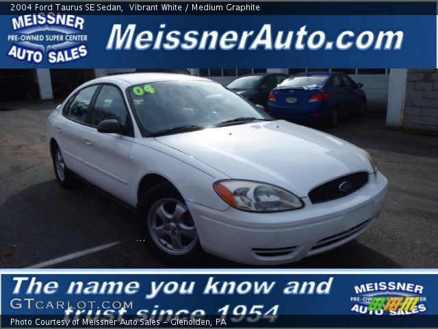 2004 Ford Taurus SE Sedan in Vibrant White