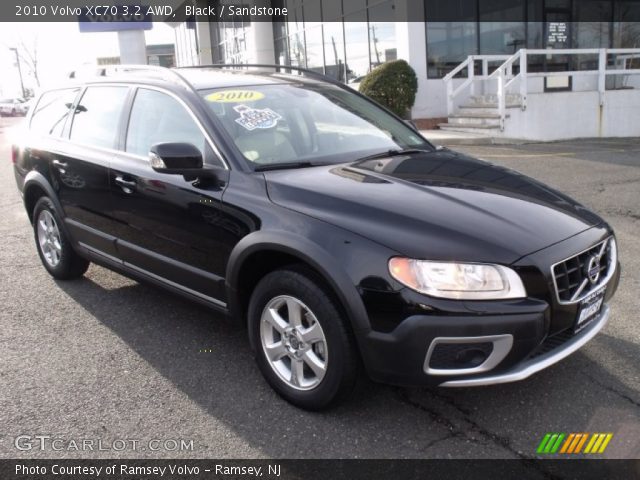 2010 Volvo XC70 3.2 AWD in Black