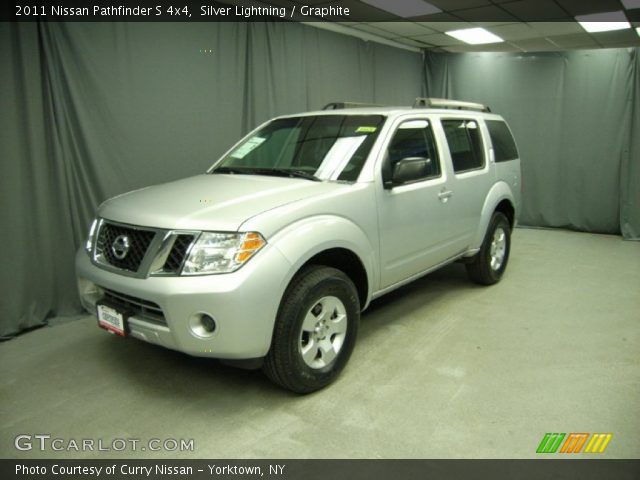2011 Nissan Pathfinder S 4x4 in Silver Lightning