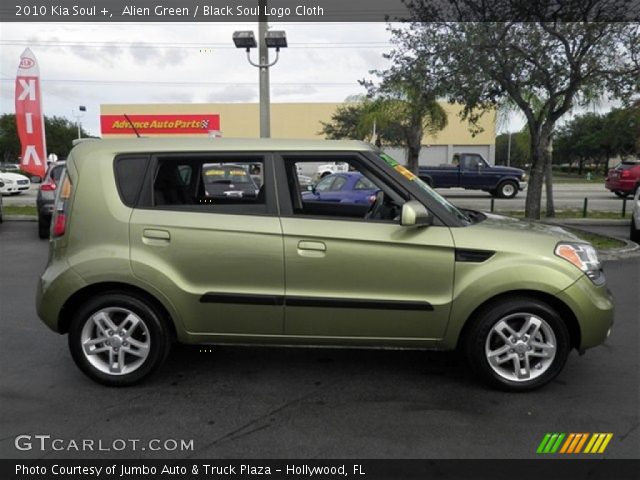 2010 Kia Soul + in Alien Green