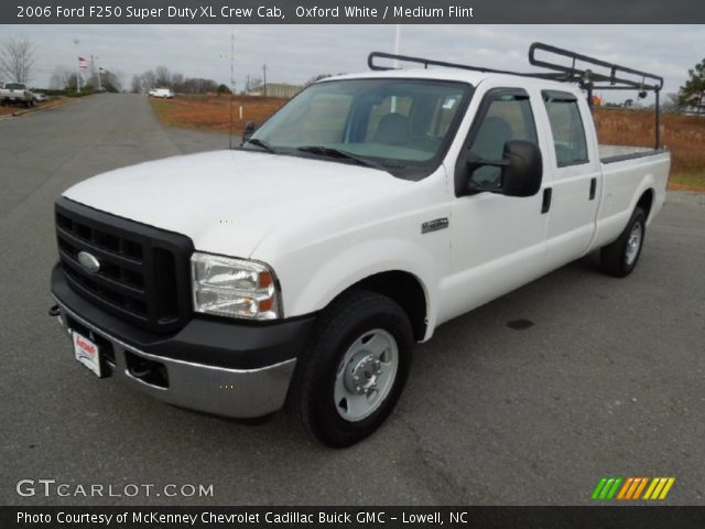 2006 Ford F250 Super Duty XL Crew Cab in Oxford White