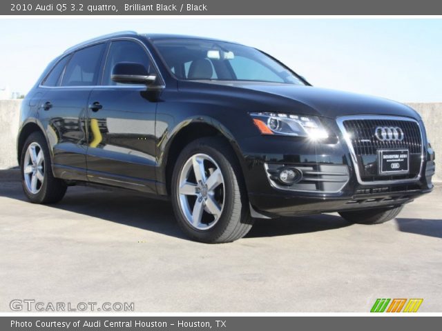 2010 Audi Q5 3.2 quattro in Brilliant Black