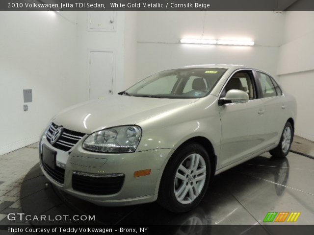 2010 Volkswagen Jetta TDI Sedan in White Gold Metallic
