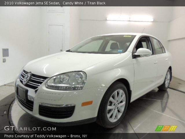 2010 Volkswagen Jetta SE Sedan in Candy White