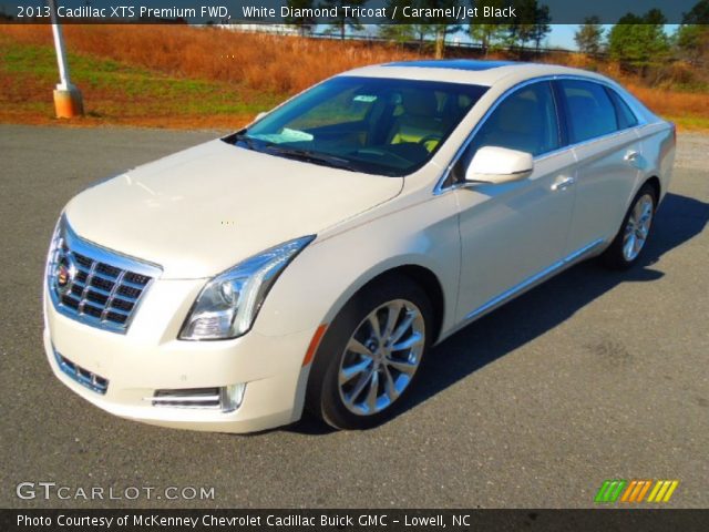 2013 Cadillac XTS Premium FWD in White Diamond Tricoat