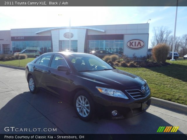 2011 Toyota Camry XLE in Black