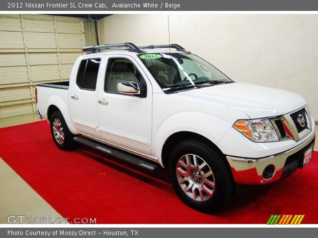 2012 Nissan Frontier SL Crew Cab in Avalanche White