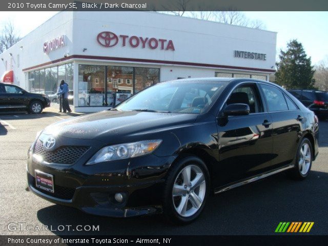 2010 Toyota Camry SE in Black