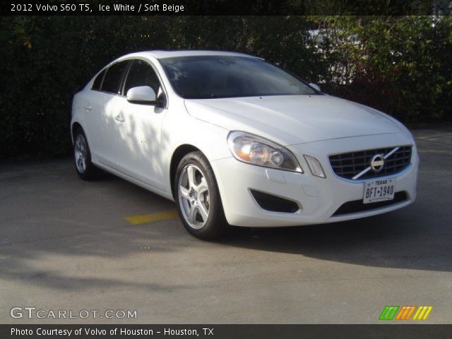 2012 Volvo S60 T5 in Ice White