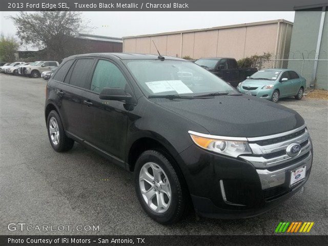 2013 Ford Edge SEL in Tuxedo Black Metallic