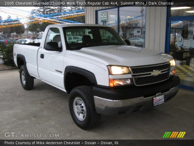 2005 Chevrolet Silverado 2500HD Work Truck Regular Cab 4x4 in Summit White