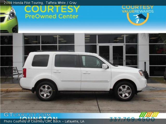 2009 Honda pilot touring white