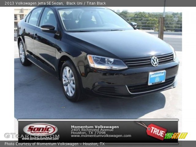 2013 Volkswagen Jetta SE Sedan in Black Uni