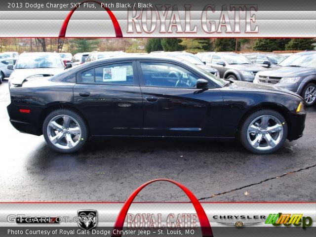 2013 Dodge Charger SXT Plus in Pitch Black