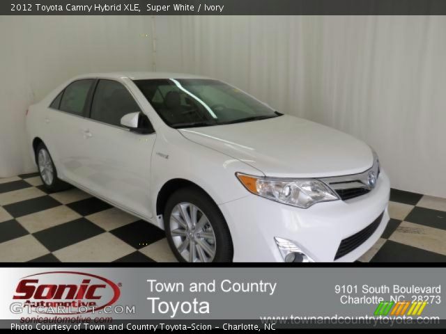 2012 Toyota Camry Hybrid XLE in Super White