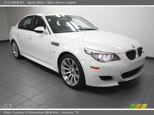 2010 BMW M5  in Alpine White