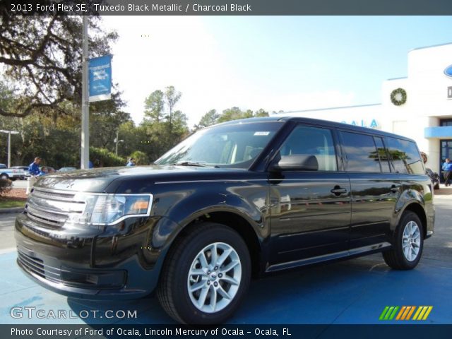 2013 Ford Flex SE in Tuxedo Black Metallic