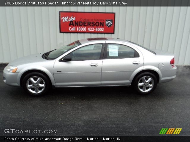 2006 Dodge Stratus SXT Sedan in Bright Silver Metallic