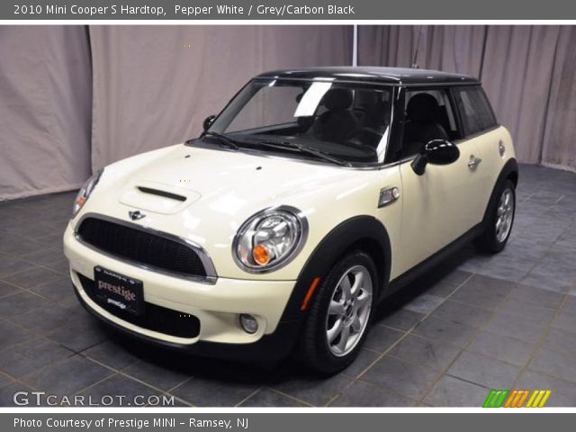 2010 Mini Cooper S Hardtop in Pepper White