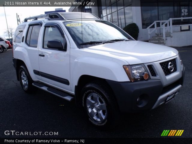 2011 Nissan Xterra X 4x4 in Avalanche White