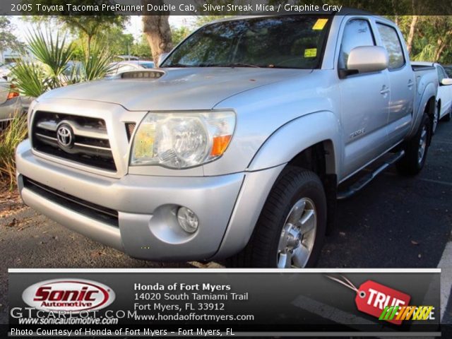 2005 Toyota Tacoma PreRunner Double Cab in Silver Streak Mica
