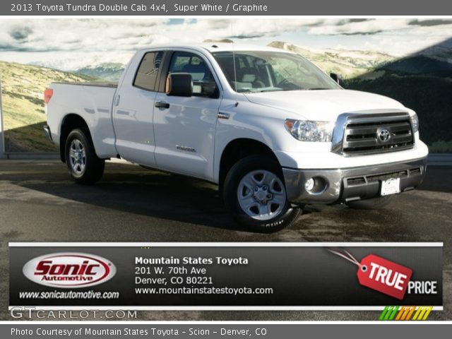 2013 Toyota Tundra Double Cab 4x4 in Super White