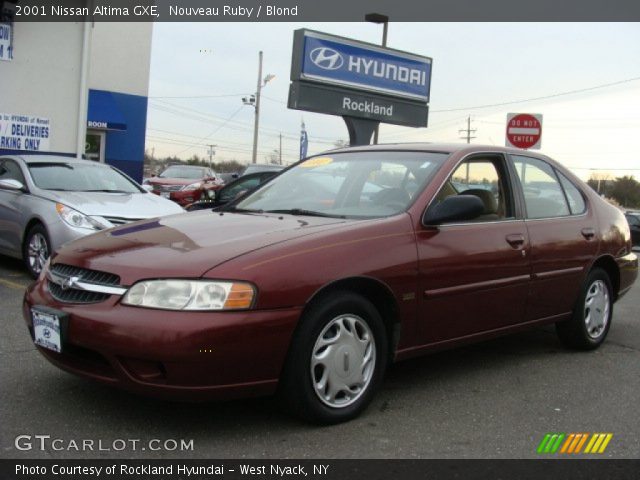 2001 Nissan Altima GXE in Nouveau Ruby