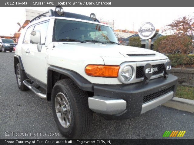 2012 Toyota FJ Cruiser 4WD in Iceberg White