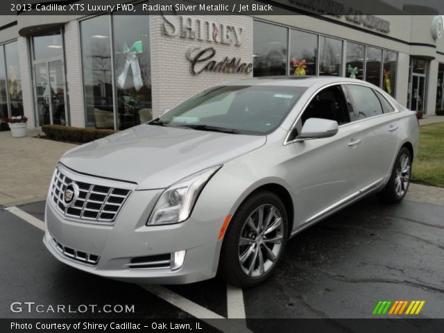 2013 Cadillac XTS Luxury FWD in Radiant Silver Metallic