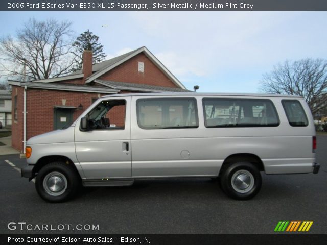 2006 Ford E Series Van E350 XL 15 Passenger in Silver Metallic