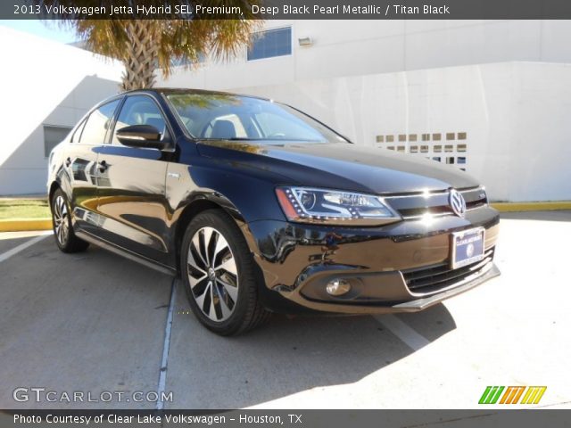 2013 Volkswagen Jetta Hybrid SEL Premium in Deep Black Pearl Metallic