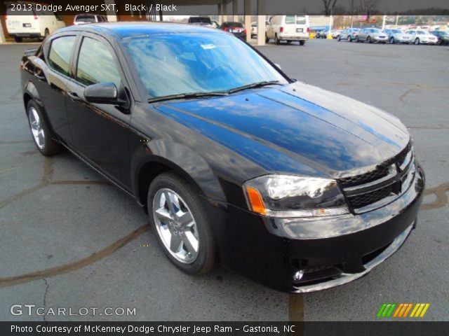 2013 Dodge Avenger SXT in Black