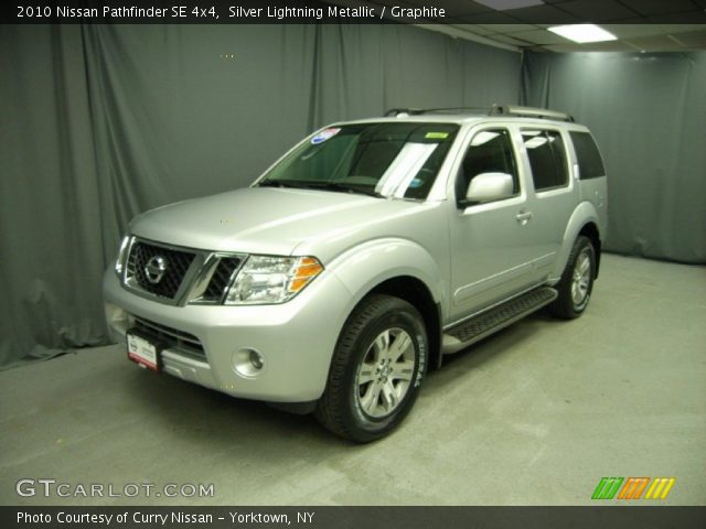 2010 Nissan Pathfinder SE 4x4 in Silver Lightning Metallic