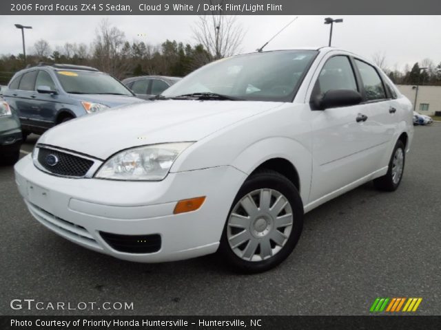 2006 Ford Focus ZX4 S Sedan in Cloud 9 White