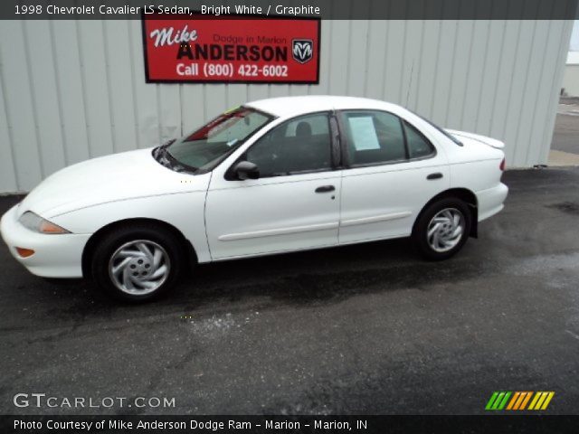 1998 Chevrolet Cavalier LS Sedan in Bright White