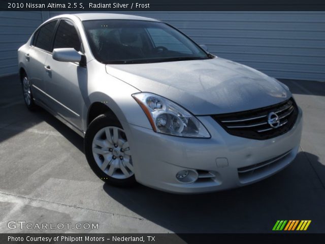 2010 Nissan Altima 2.5 S in Radiant Silver