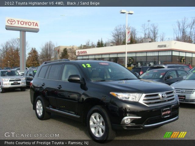 2012 Toyota Highlander V6 4WD in Black