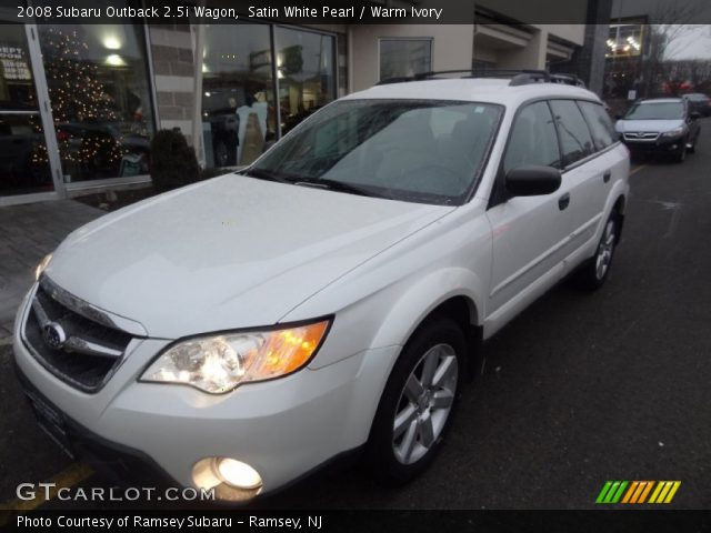 2008 Subaru Outback 2.5i Wagon in Satin White Pearl