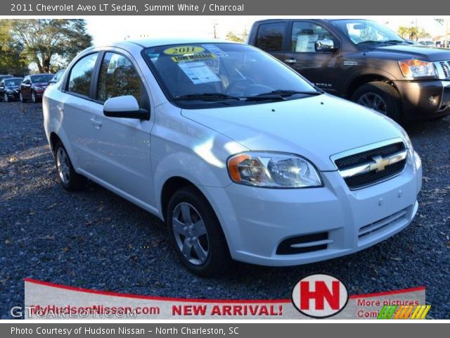 2011 Chevrolet Aveo LT Sedan in Summit White