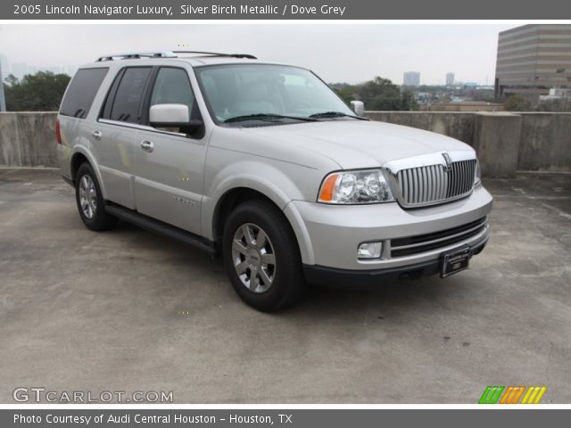 2005 Lincoln Navigator Luxury in Silver Birch Metallic