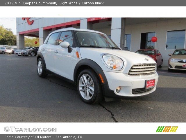 2012 Mini Cooper Countryman in Light White