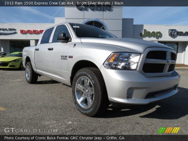 2013 Ram 1500 Express Crew Cab 4x4 in Bright Silver Metallic