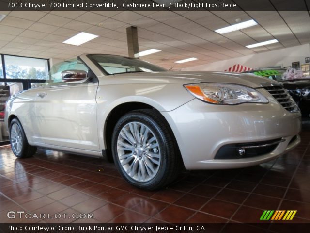 2013 Chrysler 200 Limited Convertible in Cashmere Pearl