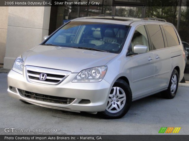 2006 Honda Odyssey EX-L in Silver Pearl Metallic