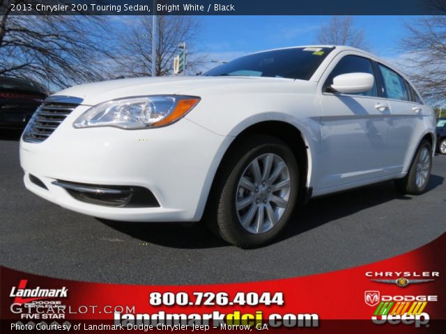 2013 Chrysler 200 Touring Sedan in Bright White