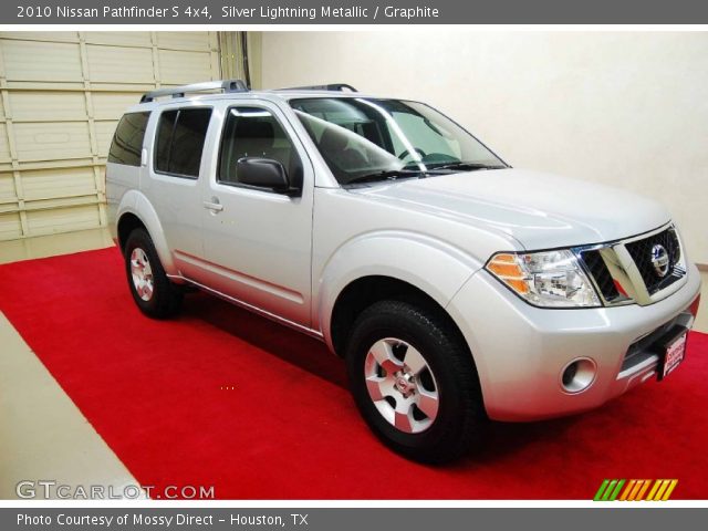 2010 Nissan Pathfinder S 4x4 in Silver Lightning Metallic