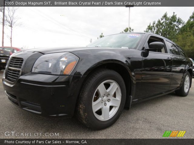 2005 Dodge Magnum SXT in Brilliant Black Crystal Pearl