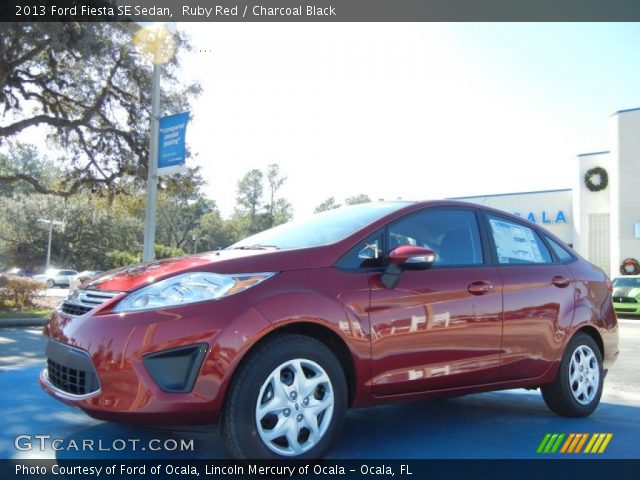2013 Ford Fiesta SE Sedan in Ruby Red