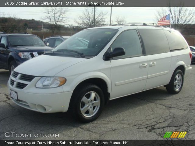 2005 Dodge Grand Caravan SXT in Stone White