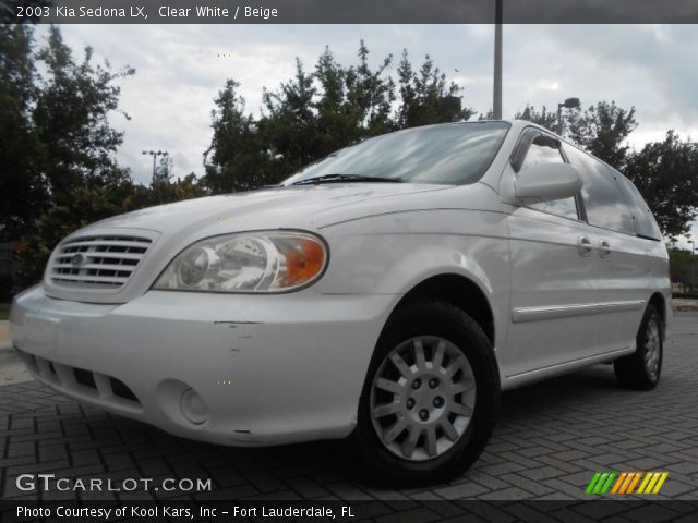 2003 Kia Sedona LX in Clear White